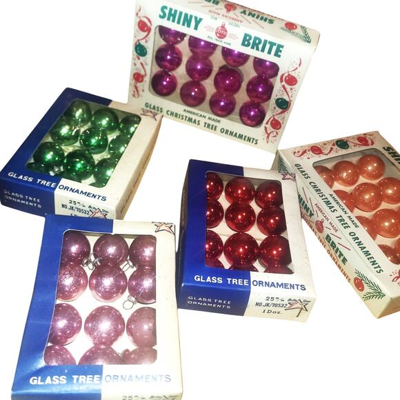 12 Vintage Mini American Made Shiny Brite Glass Red Christmas Ornaments - Picture 6 of 6